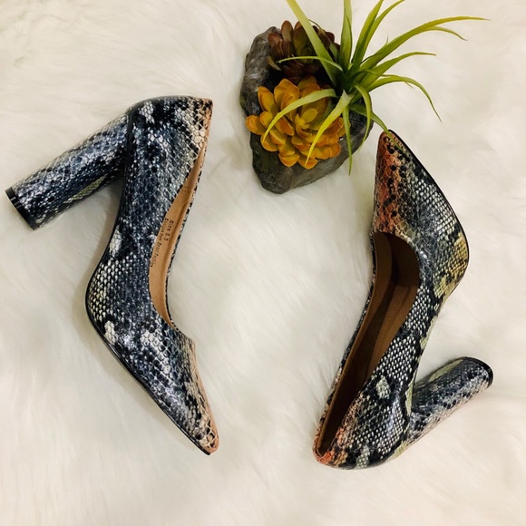 ⚡️5⭐️⚡️SNAKE PRINT PUMP CHUNKY HEELS- Shoe - Picture 2 of 3
